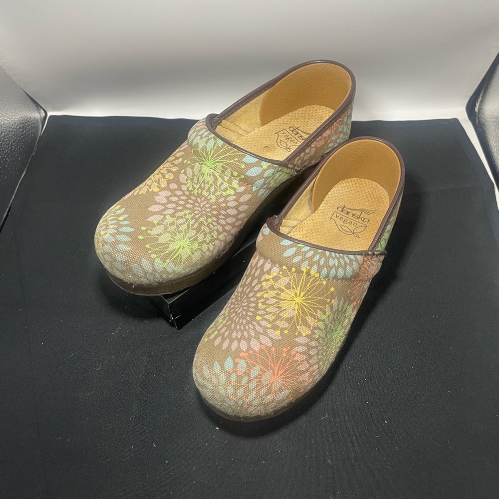 Women’s clogs